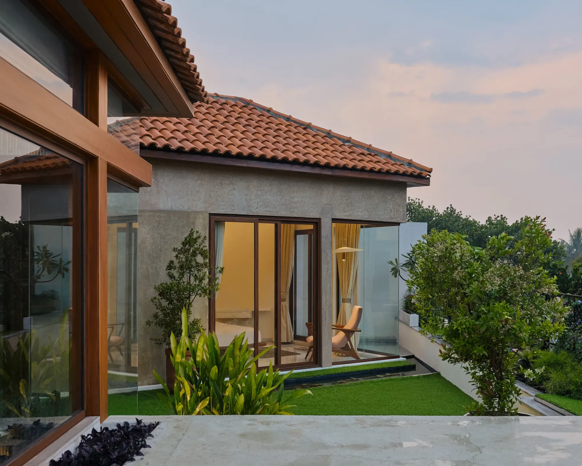 Neel Home 9